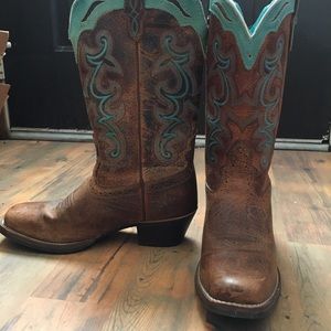 Justin’s cowboy boots Women’s size 8